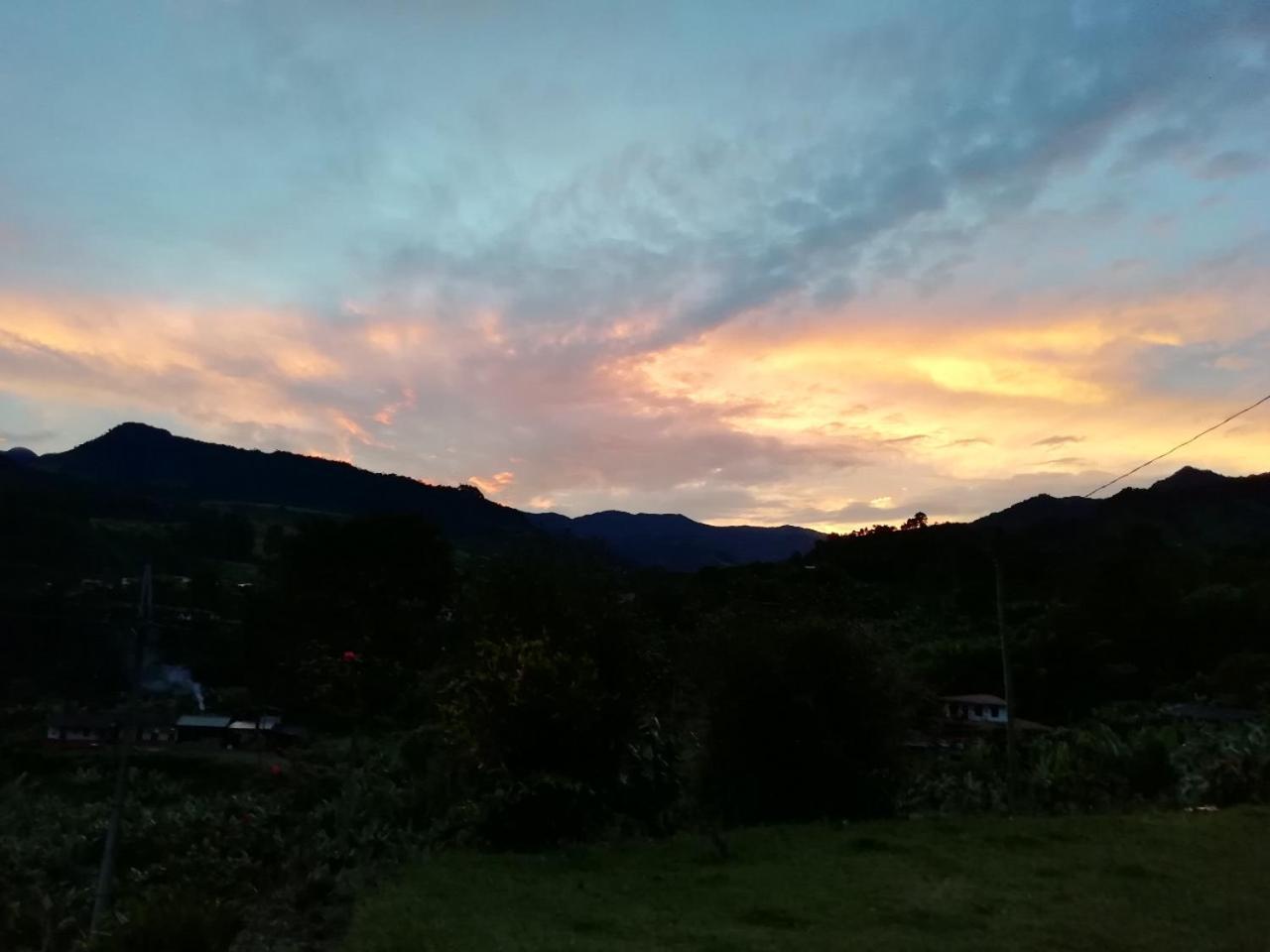 Alojamiento Rural Jardin Consentido ภายนอก รูปภาพ